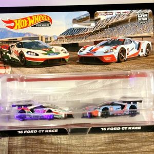 2023 Hot Wheels Premium Car Culture '16 FORD GT RACE & '16 FORD GT RACE 2 PACK